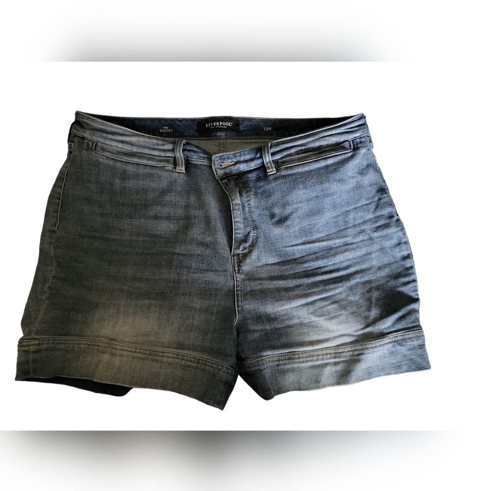 Liverpool wide cuff shorts